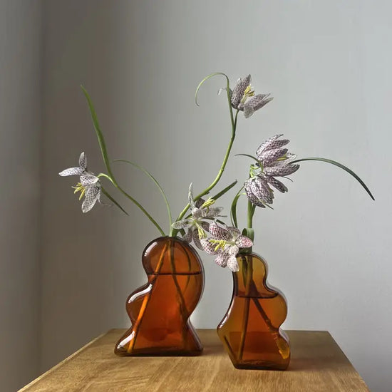 Interlocking Vase — Amber